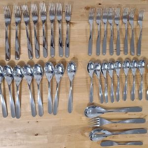Robert Welch Scoop Mirror Cutlery Set (44 pieces - 8 person setting)